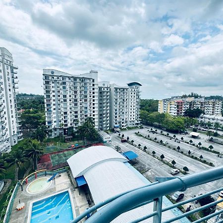 B12-8@Pd Marina Resort Петалинг Джая Екстериор снимка